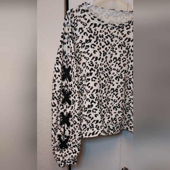 AMP Cheetah Print Cotton Sweatshirt Lace Up Long Sleeves Size XL Fleece Top Cozy - Picture 2 of 9